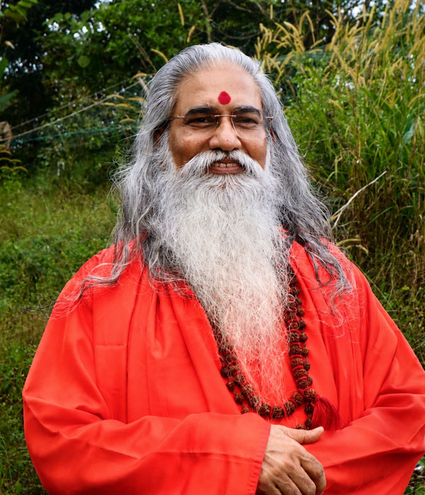 Swami Santhananda Giri
